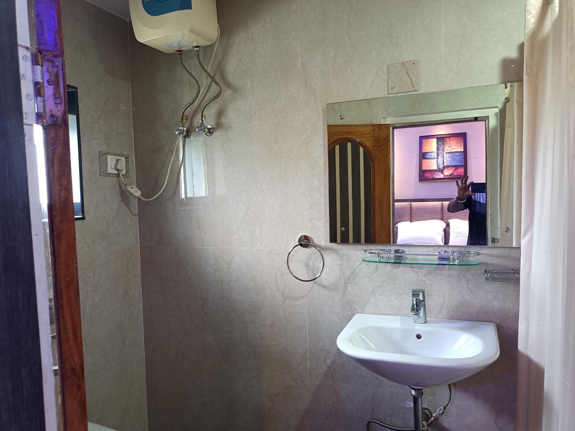 Hotel Sudakshina By Roh Silchar Esterno foto