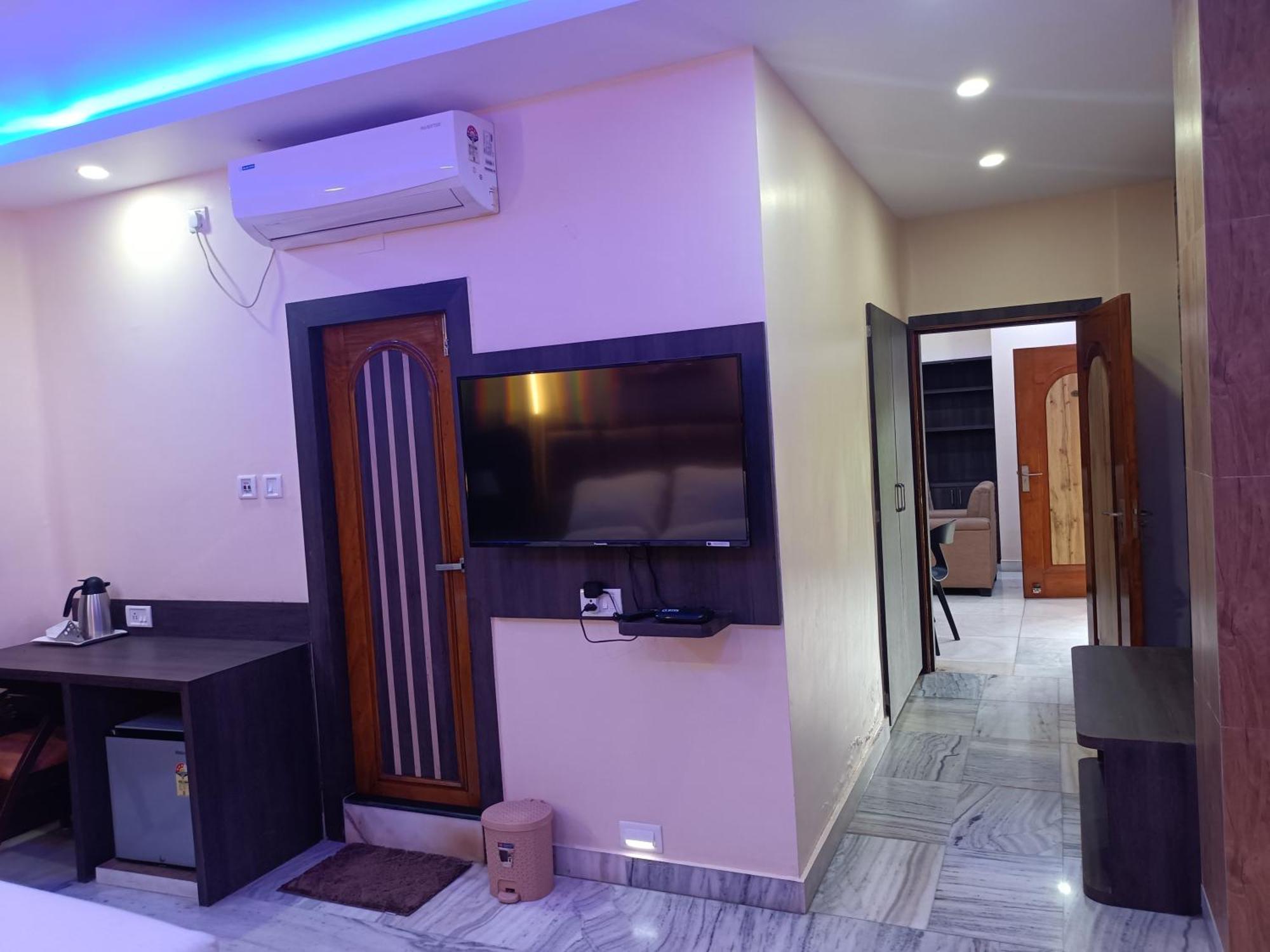Hotel Sudakshina By Roh Silchar Esterno foto