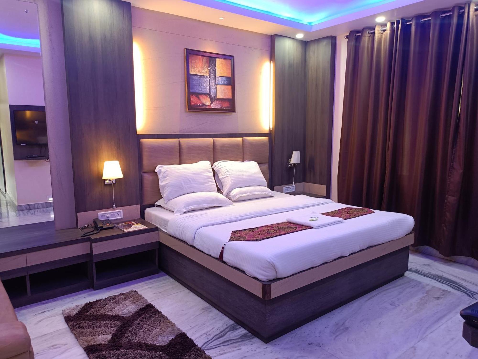 Hotel Sudakshina By Roh Silchar Esterno foto